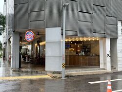 Lumiere (D2), Retail #484751511